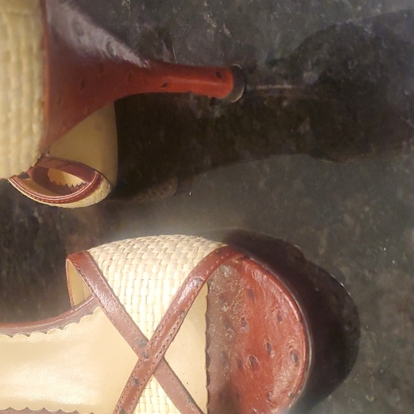 Shoes - Picture 4 of 5